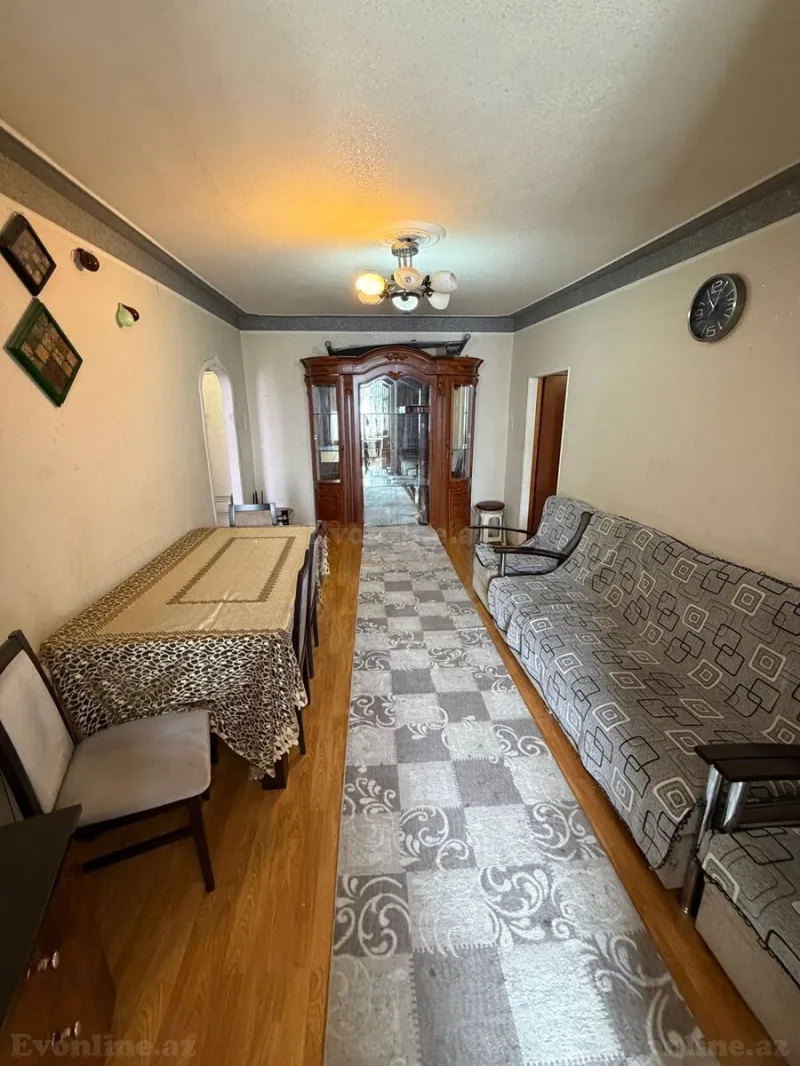 Satılır 2 otaqlı Mənzil Köhnə tikili 55 m² 8-ci mikrorayon - şəkil 2
