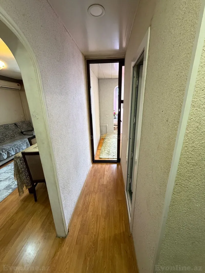 Satılır 2 otaqlı Mənzil Köhnə tikili 55 m² 8-ci mikrorayon - şəkil 5