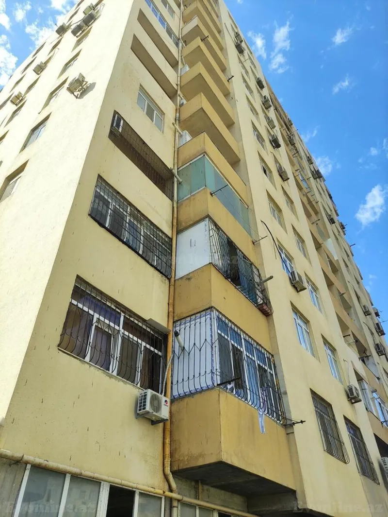 Satılır Obyekt 110 m² İnşaatçılar m.