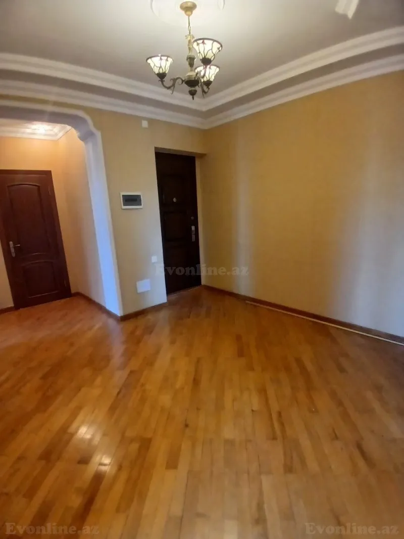 2 otaqlı Mənzil 104 m² Azadlıq prospekti m. Satılır