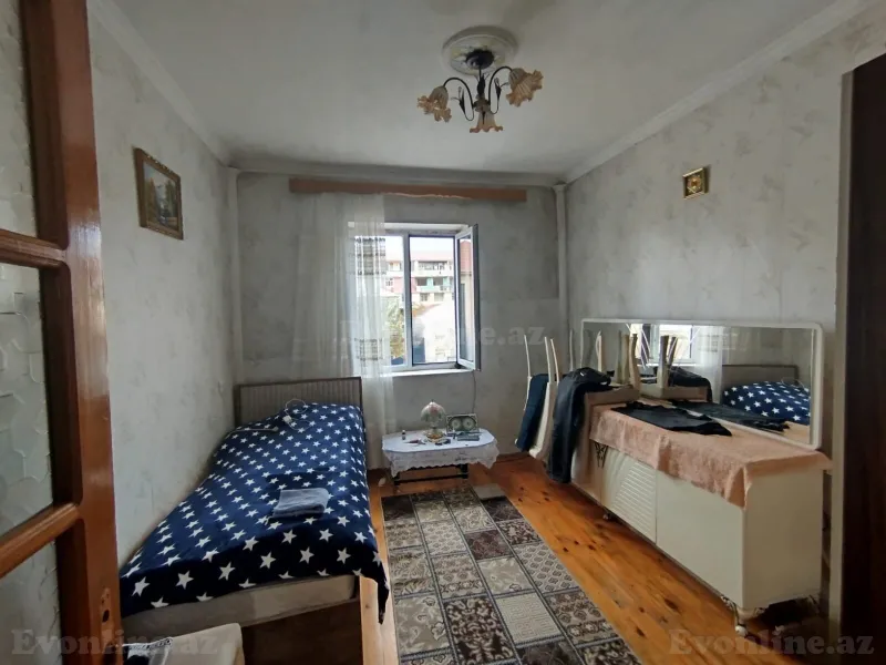 Satılır 3 otaqlı Mənzil Köhnə tikili 75 m² Xırdalan