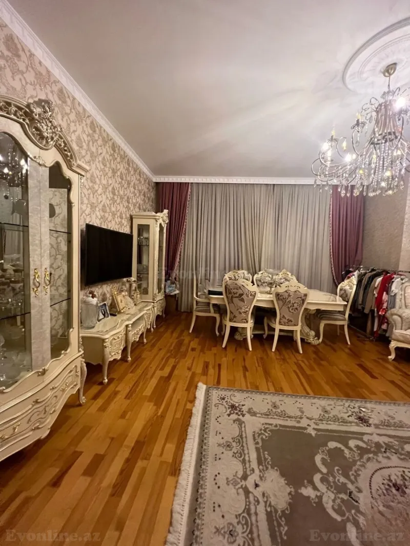 Satılır 7 otaqlı Həyət evi 298 m² Azadlıq prospekti m. - şəkil 3