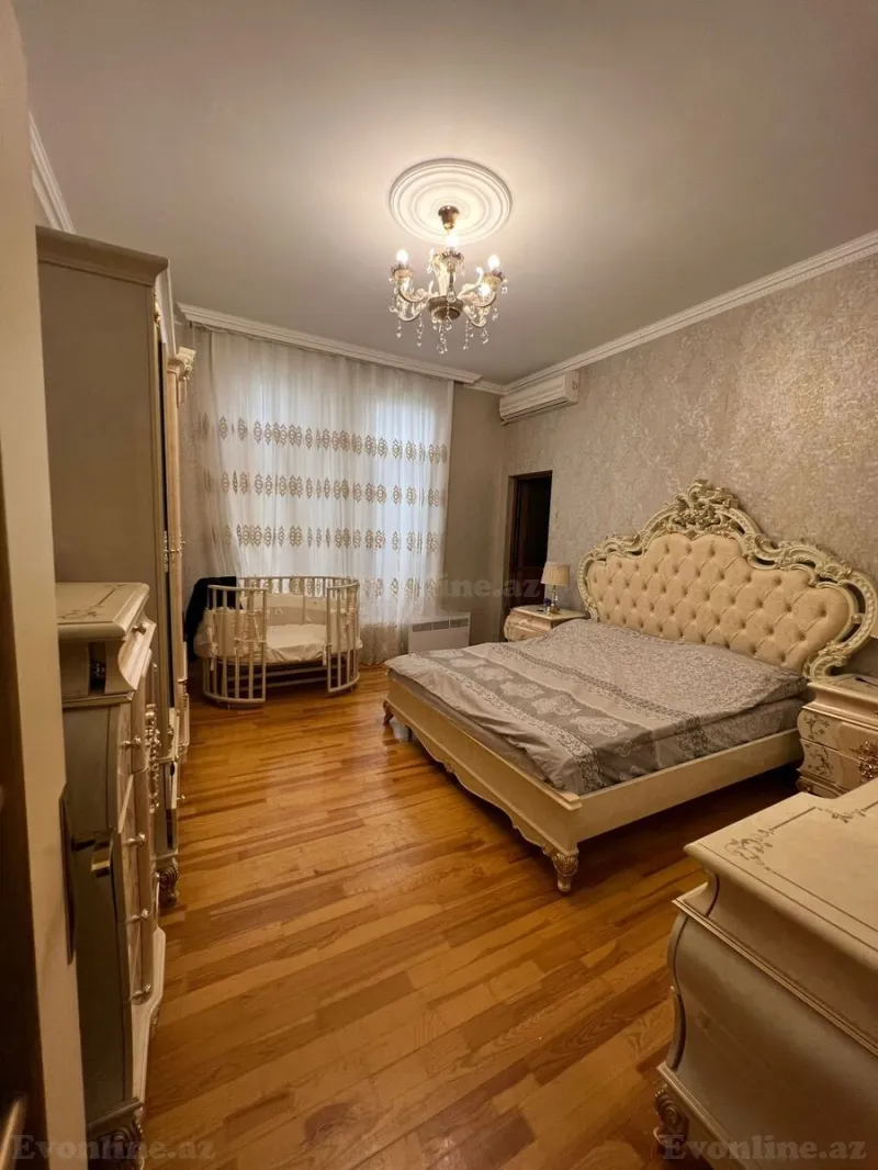 Satılır 7 otaqlı Həyət evi 298 m² Azadlıq prospekti m. - şəkil 4