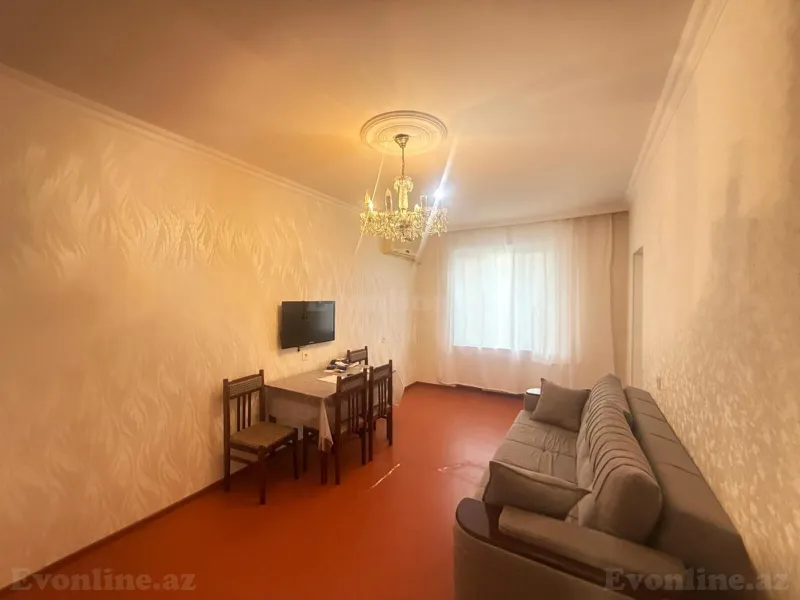 Kirayə verilir 2 otaqlı Mənzil Köhnə tikili 70 m² Əhmədli m.