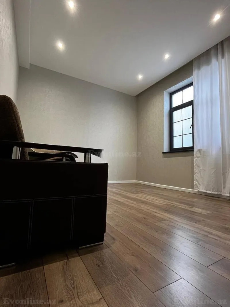 Satılır 7 otaqlı Həyət evi 250 m² Səbail r. - şəkil 10