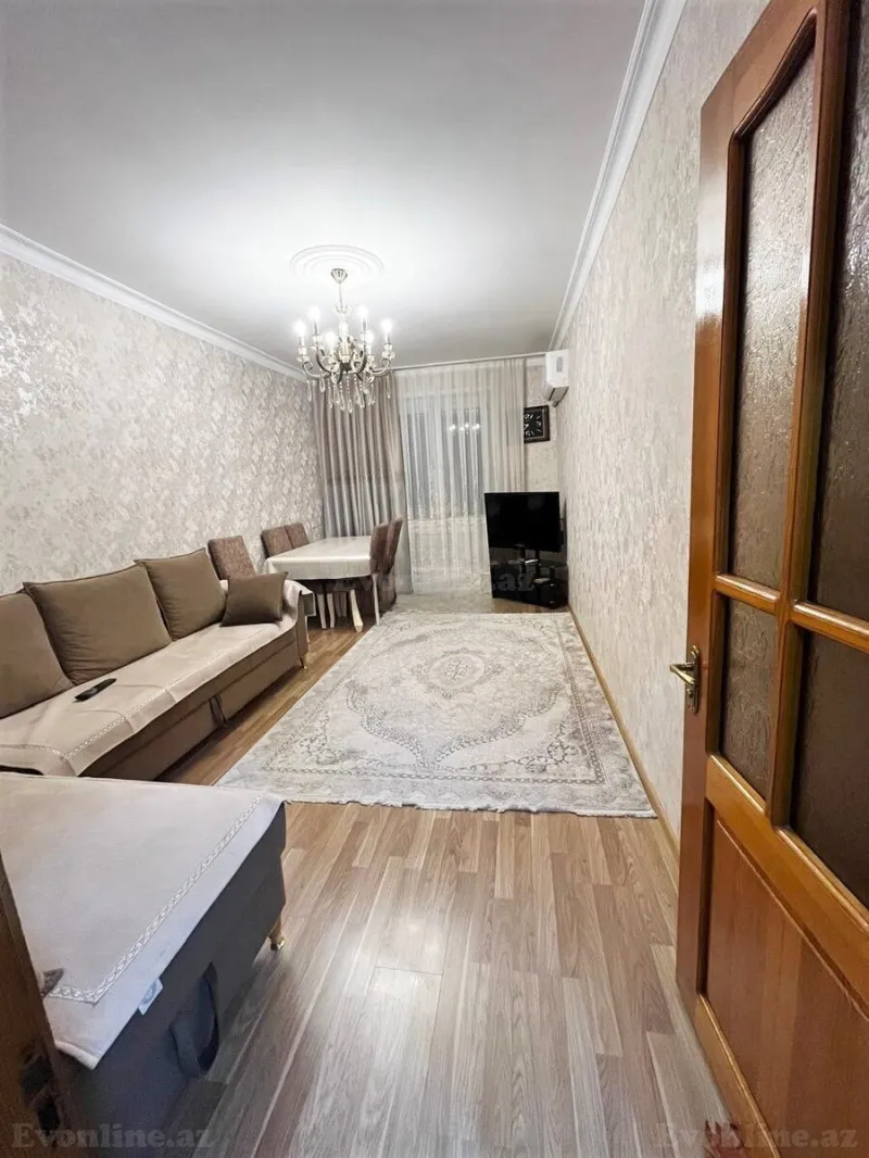 2 otaqlı Mənzil 70 m² İnşaatçılar m. Satılır