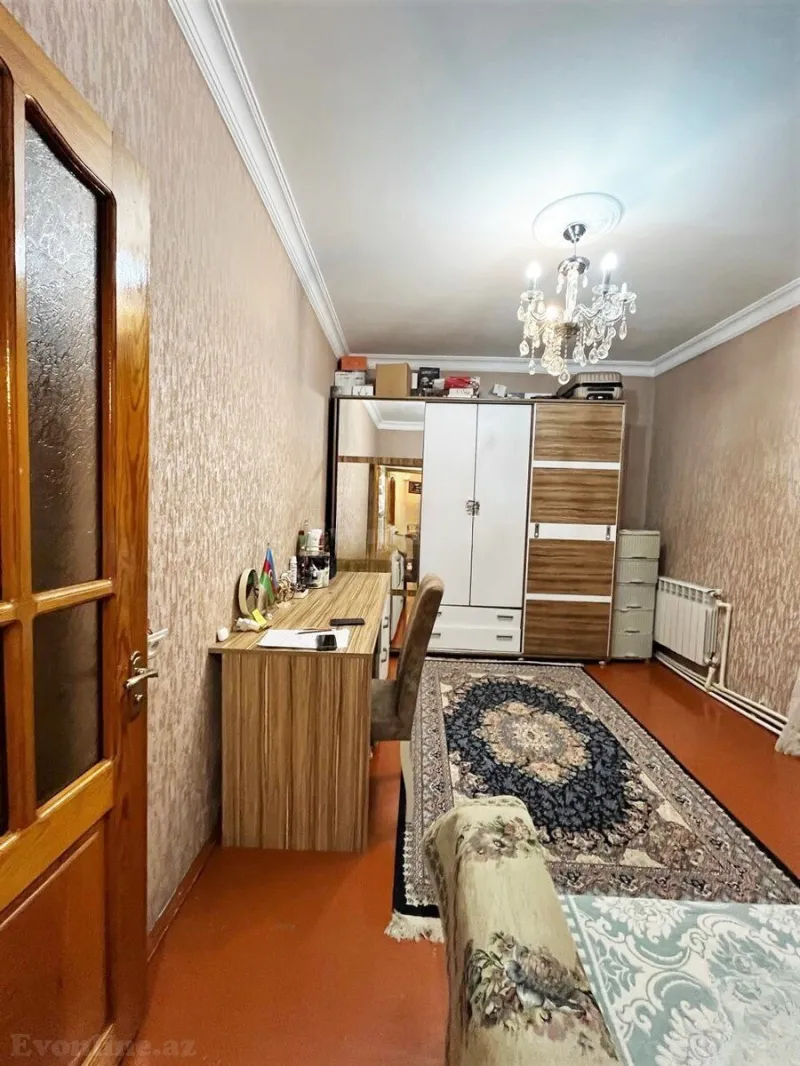 Satılır 2 otaqlı Mənzil Köhnə tikili 70 m² İnşaatçılar m. - şəkil 5