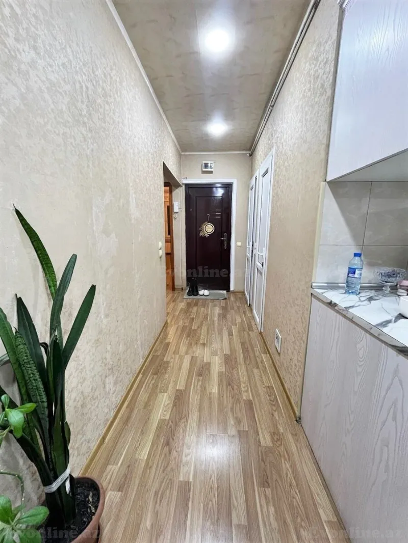 Satılır 2 otaqlı Mənzil Köhnə tikili 70 m² İnşaatçılar m. - şəkil 9