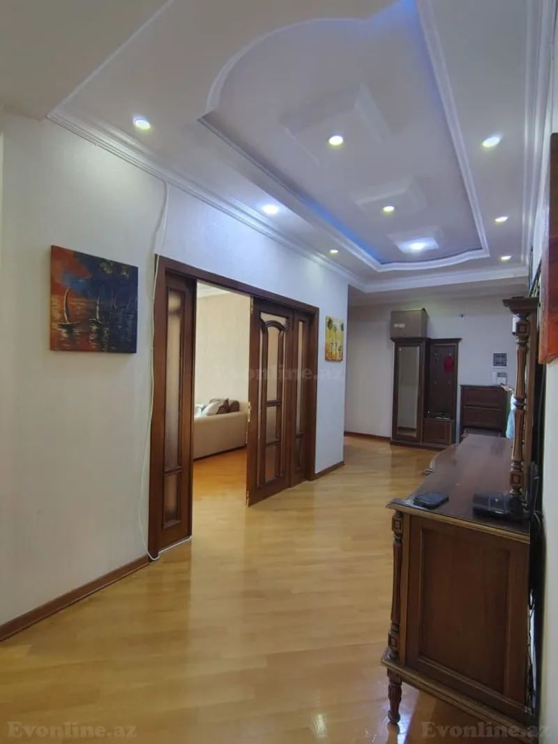 Satılır 4 otaqlı Mənzil Yeni tikili 155 m² 28 May m.