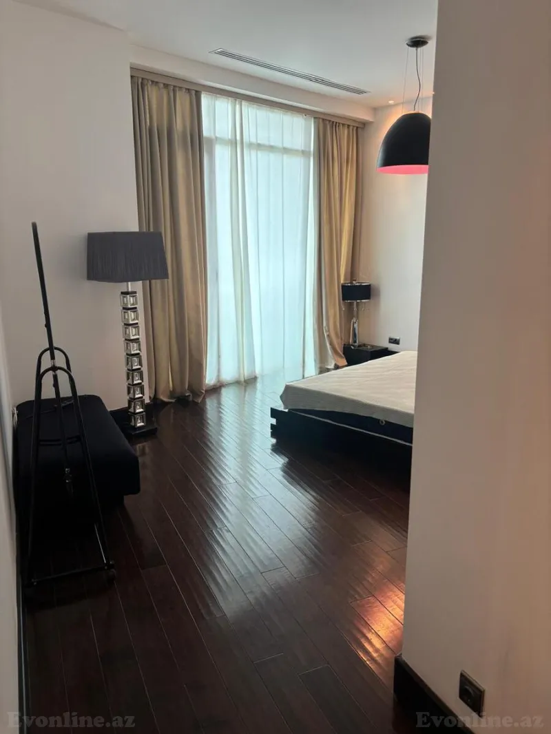 Kirayə verilir 4 otaqlı Mənzil Yeni tikili 195 m² Yasamal r. - şəkil 14
