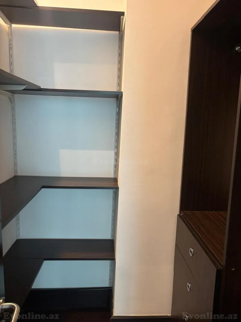 Kirayə verilir 4 otaqlı Mənzil Yeni tikili 195 m² Yasamal r. - şəkil 16