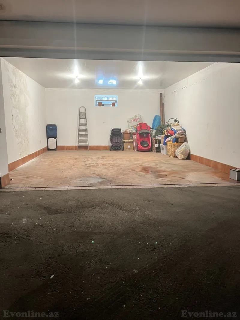 Satılır Qaraj 50 m² 28 May m.