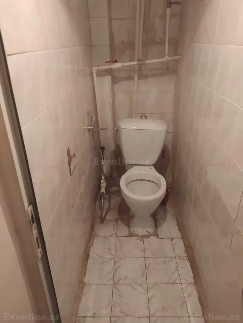 Kirayə verilir 2 otaqlı Mənzil Köhnə tikili 5 m² Memar Əcəmi m. - şəkil 18