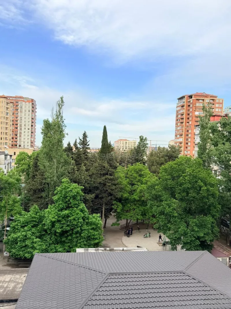 Satılır 3 otaqlı Mənzil Köhnə tikili 85 m² Nəsimi r. - şəkil 2