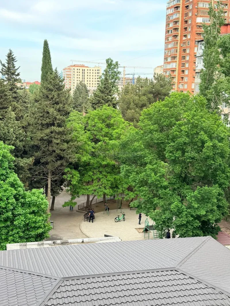 Satılır 3 otaqlı Mənzil Köhnə tikili 85 m² Nəsimi r. - şəkil 4