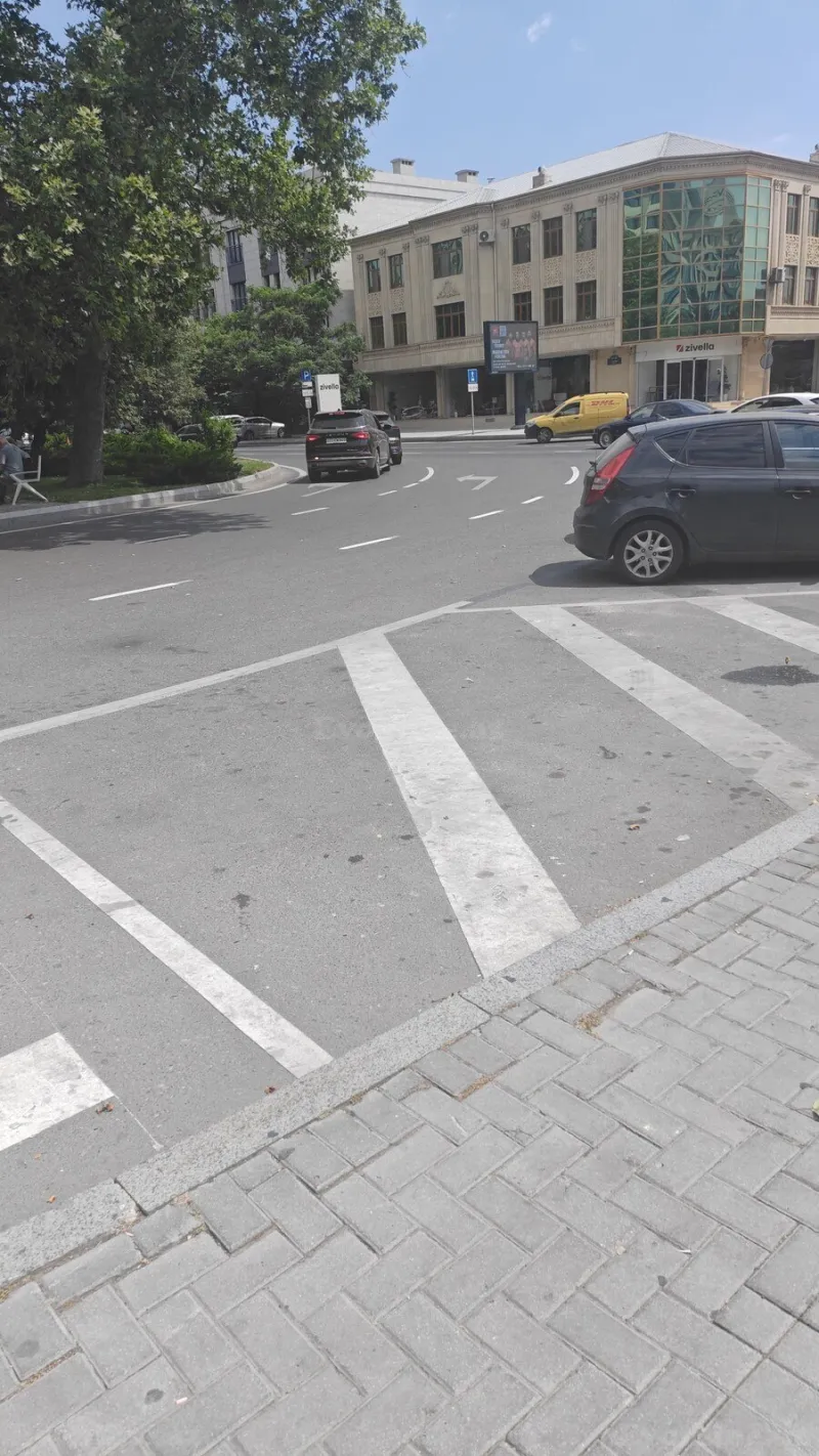 Satılır 3 otaqlı Mənzil Köhnə tikili 85 m² Nəsimi r. - şəkil 17