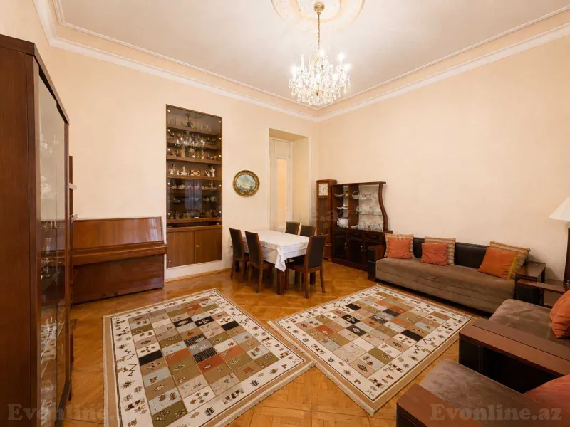 Satılır 4 otaqlı Mənzil Köhnə tikili 120 m² Sahil m. - şəkil 3