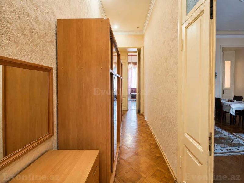 Satılır 4 otaqlı Mənzil Köhnə tikili 120 m² Sahil m. - şəkil 6