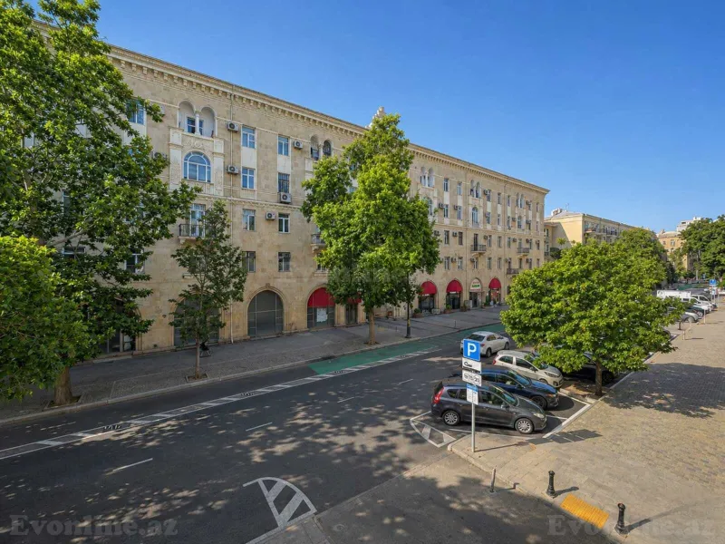 Satılır 4 otaqlı Mənzil Köhnə tikili 120 m² Sahil m. - şəkil 9