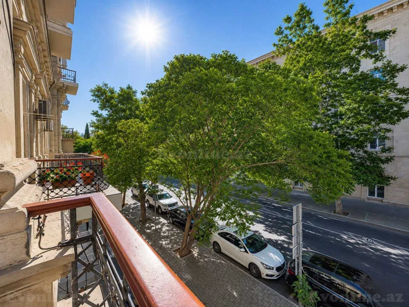 Satılır 4 otaqlı Mənzil Köhnə tikili 120 m² Sahil m. - şəkil 10