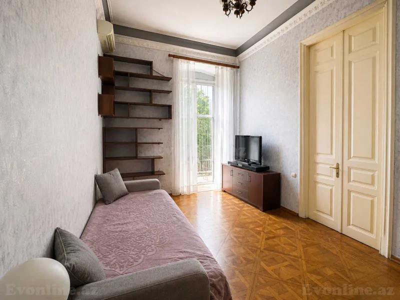 Satılır 4 otaqlı Mənzil Köhnə tikili 120 m² Sahil m. - şəkil 15