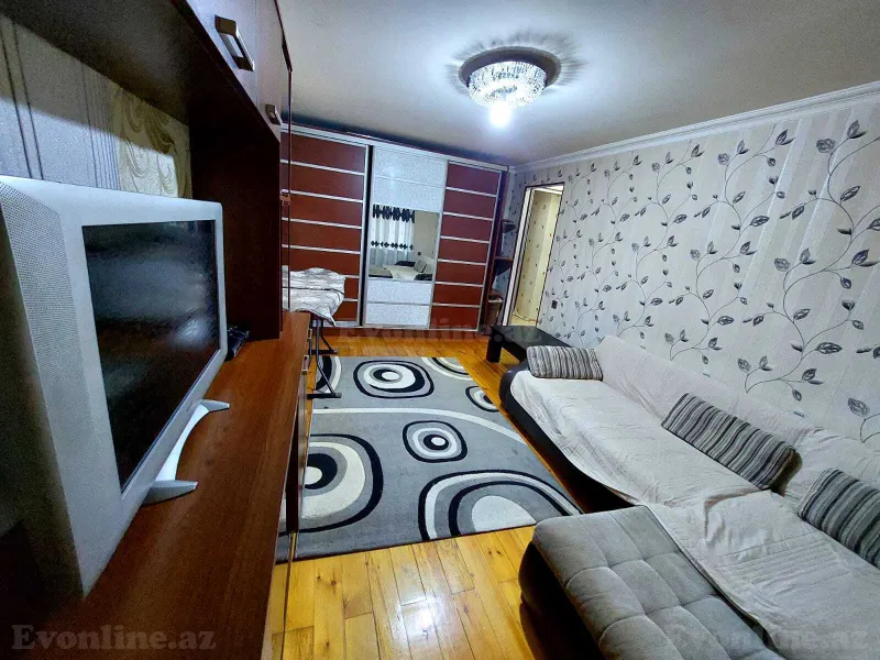 Kirayə verilir 1 otaqlı Mənzil Köhnə tikili 40 m² Elmlər Akademiyası m.