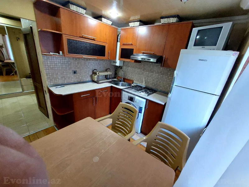 Kirayə verilir 1 otaqlı Mənzil Köhnə tikili 40 m² Elmlər Akademiyası m. - şəkil 7