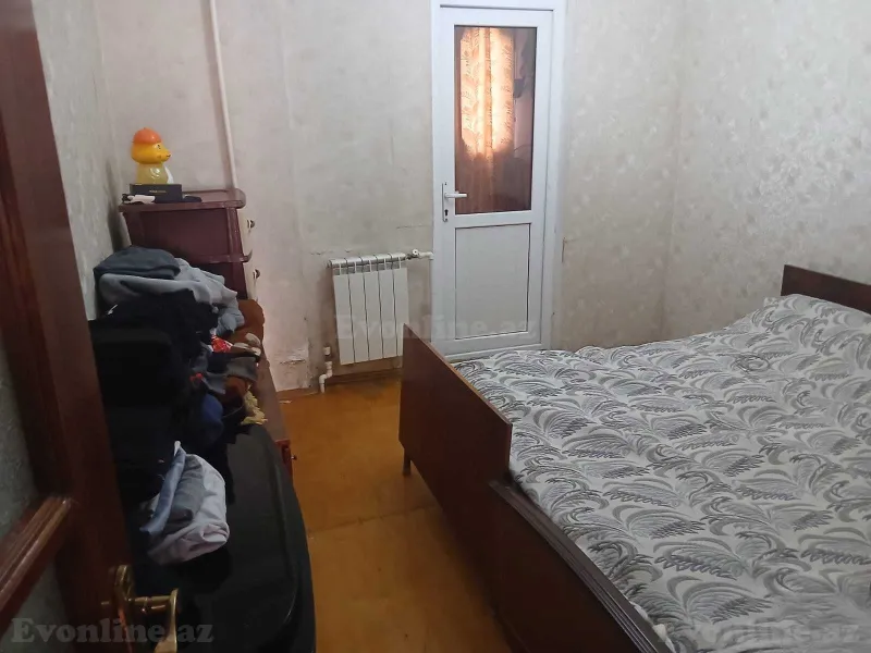 3 otaqlı Mənzil 100 m² Massiv A Kirayə verilir