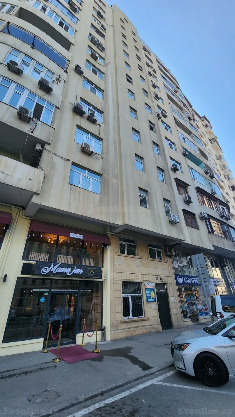 3 otaqlı Mənzil 220 m² Gənclik m. Kirayə verilir
