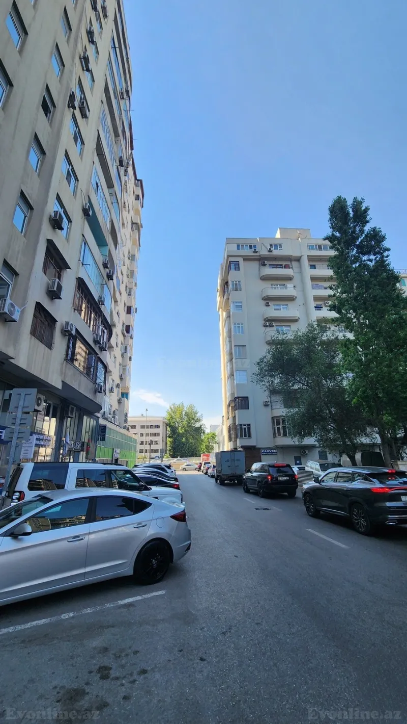Kirayə verilir 3 otaqlı Mənzil Yeni tikili 220 m² Gənclik m. - şəkil 2