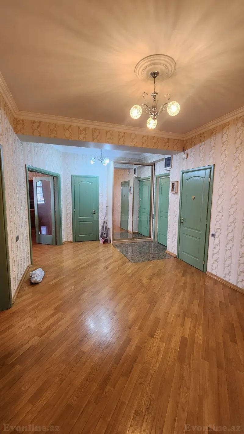 Kirayə verilir 3 otaqlı Mənzil Yeni tikili 220 m² Gənclik m. - şəkil 16