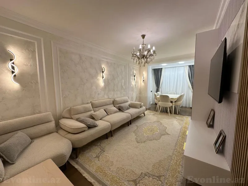 Satılır 4 otaqlı Mənzil Köhnə tikili 100 m² Neftçilər m.