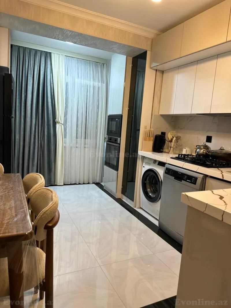 Satılır 4 otaqlı Mənzil Köhnə tikili 100 m² Neftçilər m. - şəkil 6