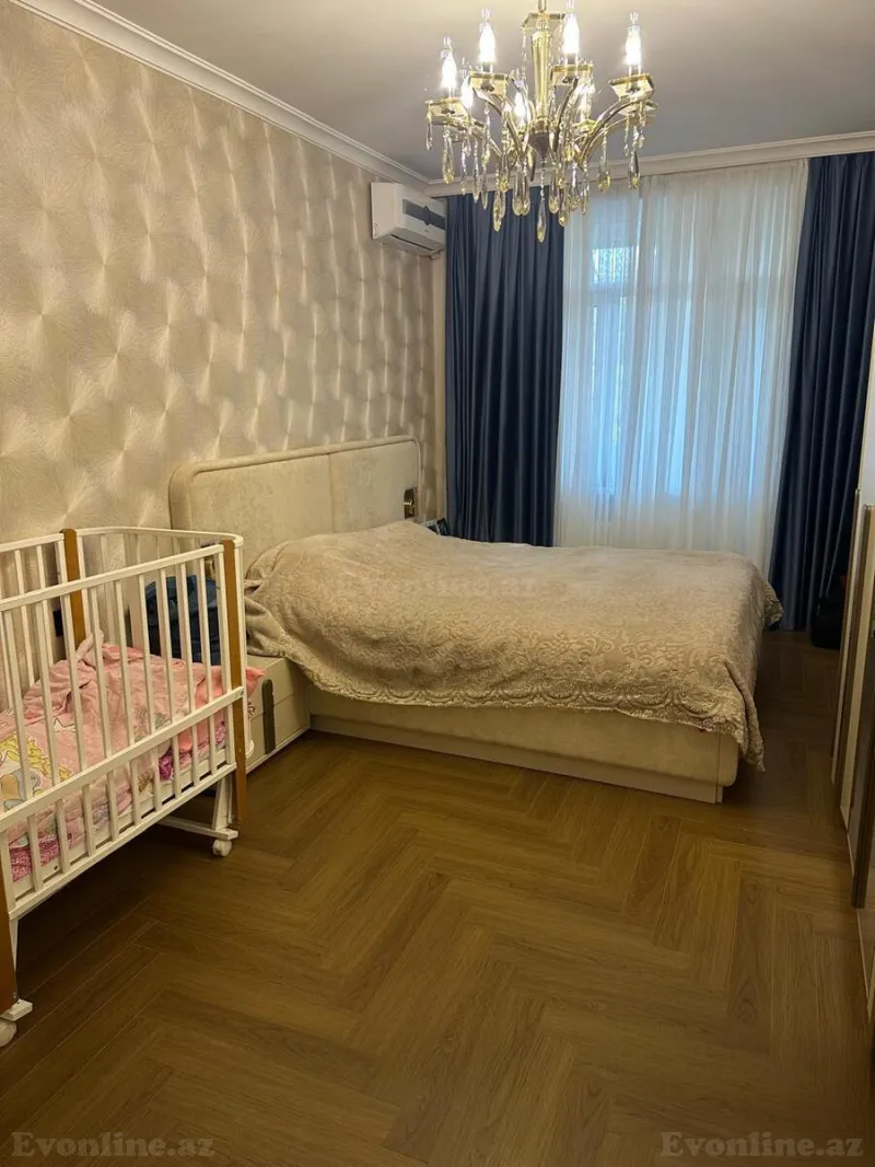 Satılır 4 otaqlı Mənzil Köhnə tikili 100 m² Neftçilər m. - şəkil 8