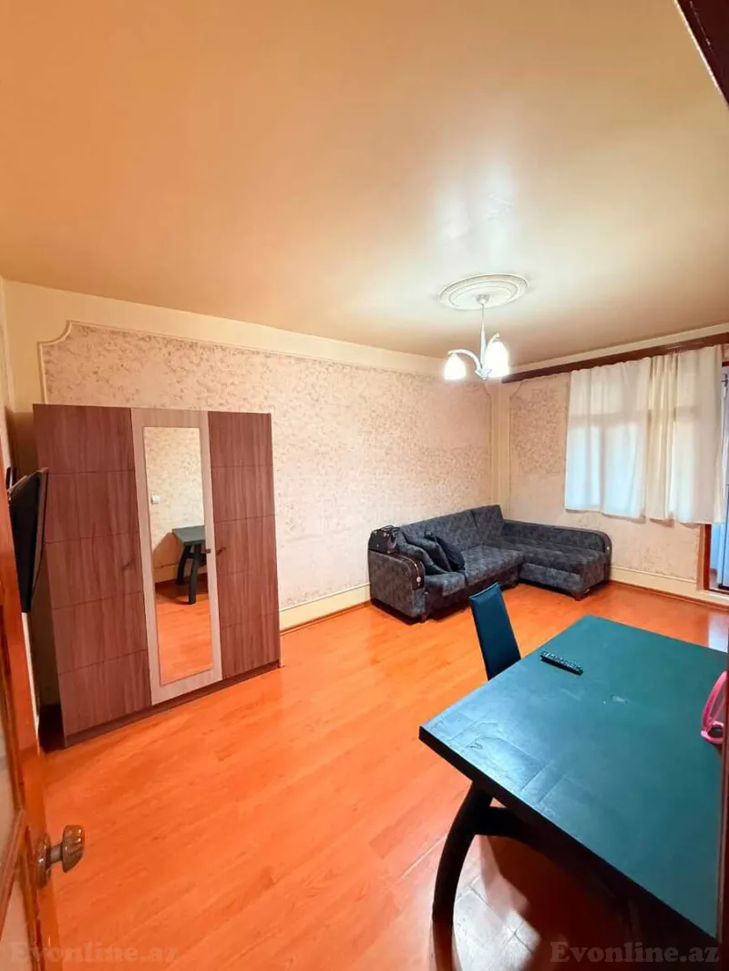 Kirayə verilir 2 otaqlı Mənzil Köhnə tikili 32 m² Memar Əcəmi m. - şəkil 2