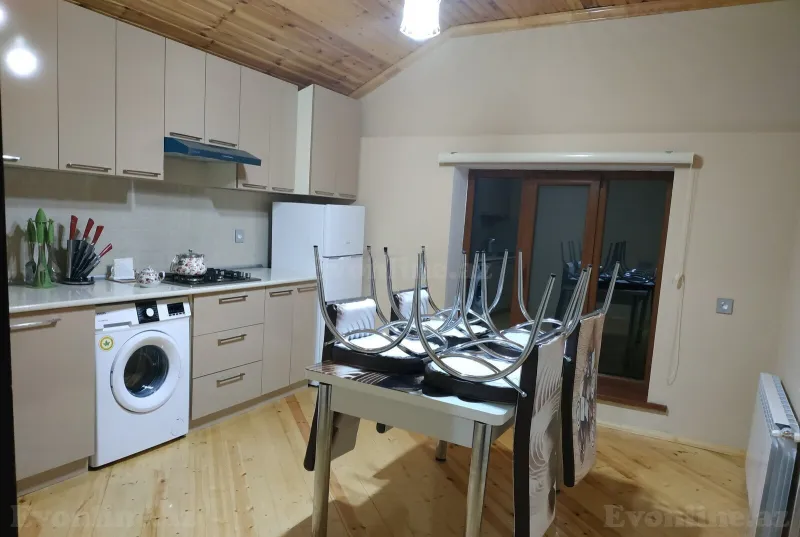 Kirayə verilir 4 otaqlı Həyət evi 120 m² Qax - şəkil 5