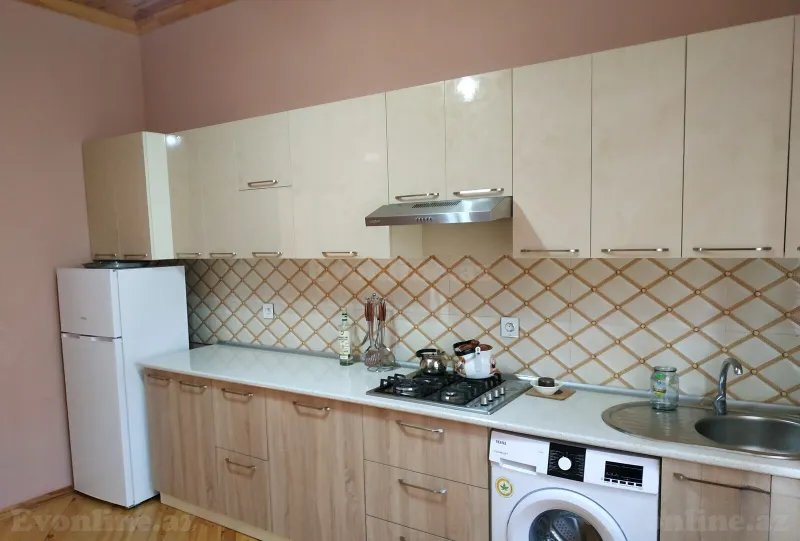 Kirayə verilir 4 otaqlı Həyət evi 120 m² Qax - şəkil 6