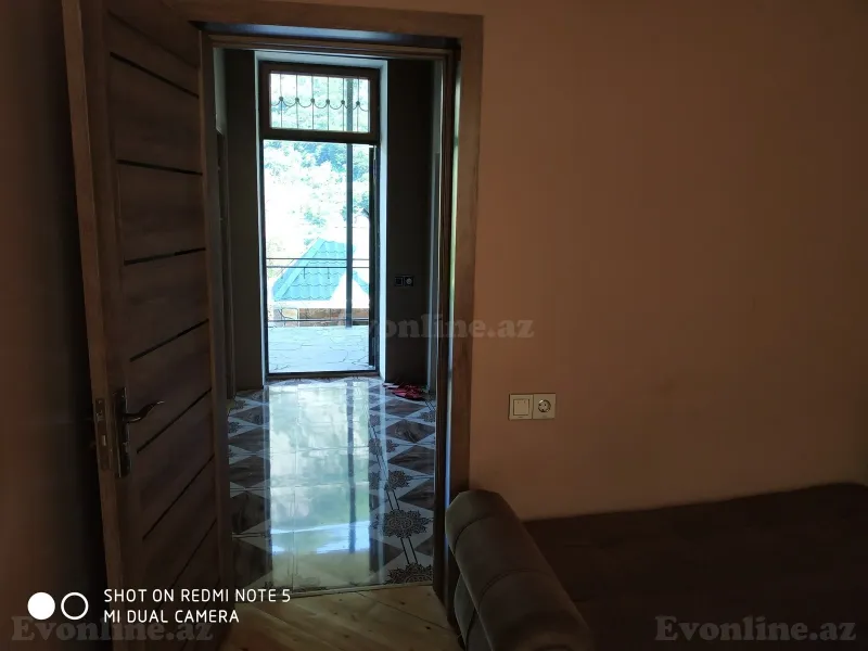 Kirayə verilir 4 otaqlı Həyət evi 120 m² Qax - şəkil 9