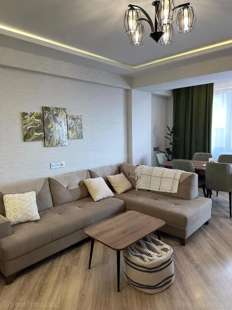 2 otaqlı Mənzil 67 m² Qara Qarayev m. Satılır
