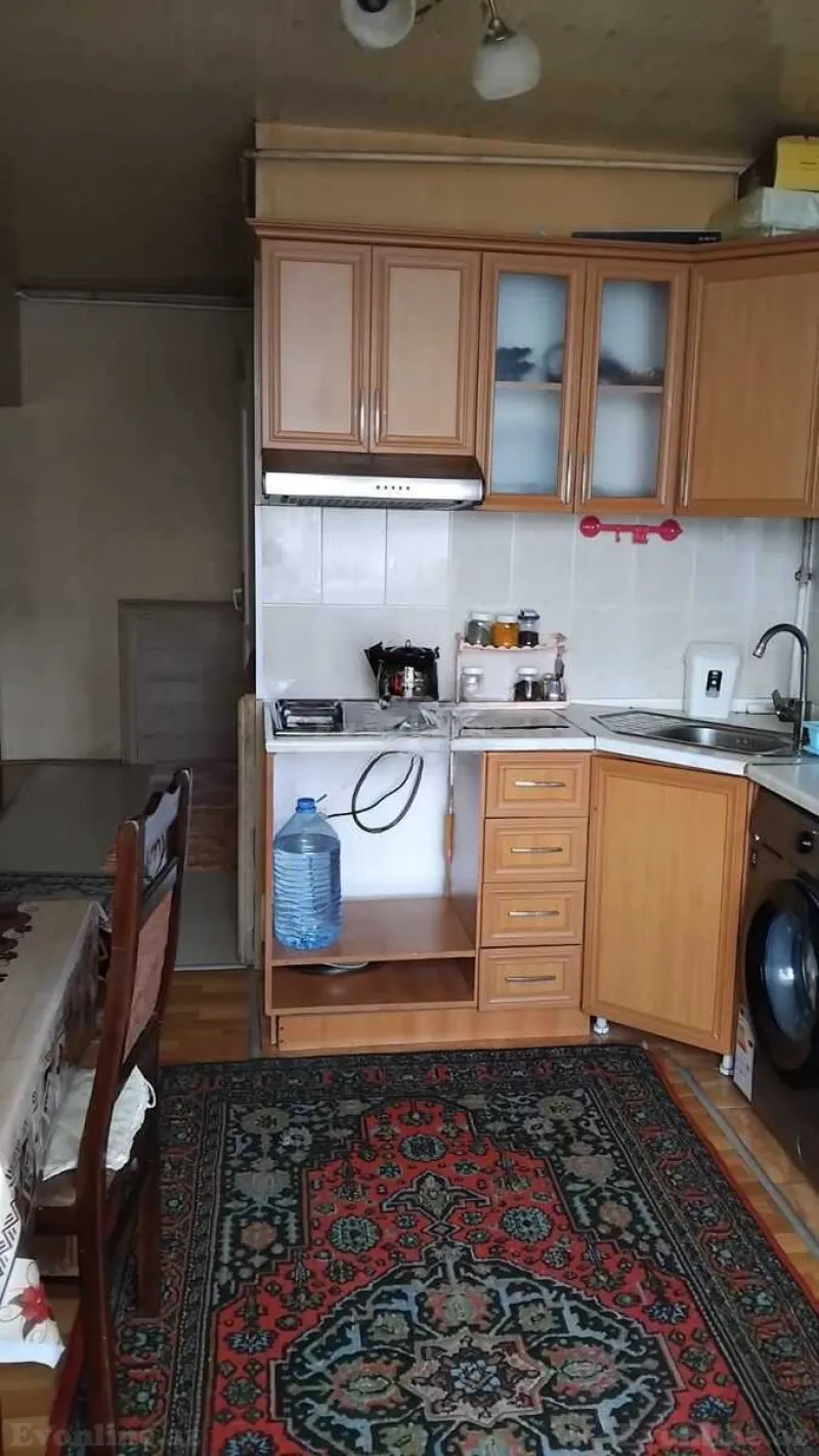 Satılır 3 otaqlı Mənzil Köhnə tikili 75 m² Əhmədli m. - şəkil 2