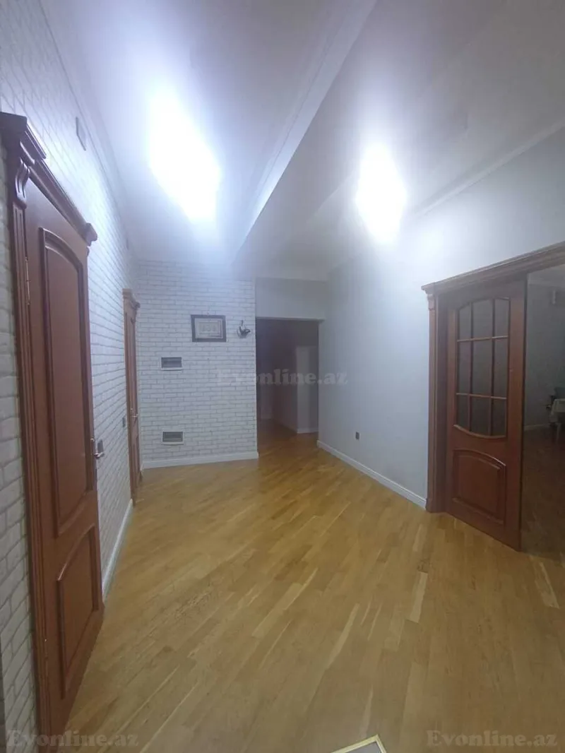 3 otaqlı Mənzil 130 m² Nəsimi r. Satılır