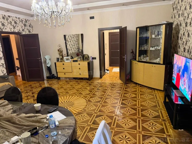 Satılır 6 otaqlı Mənzil Köhnə tikili 160 m² Nəriman Nərimanov m. - şəkil 2