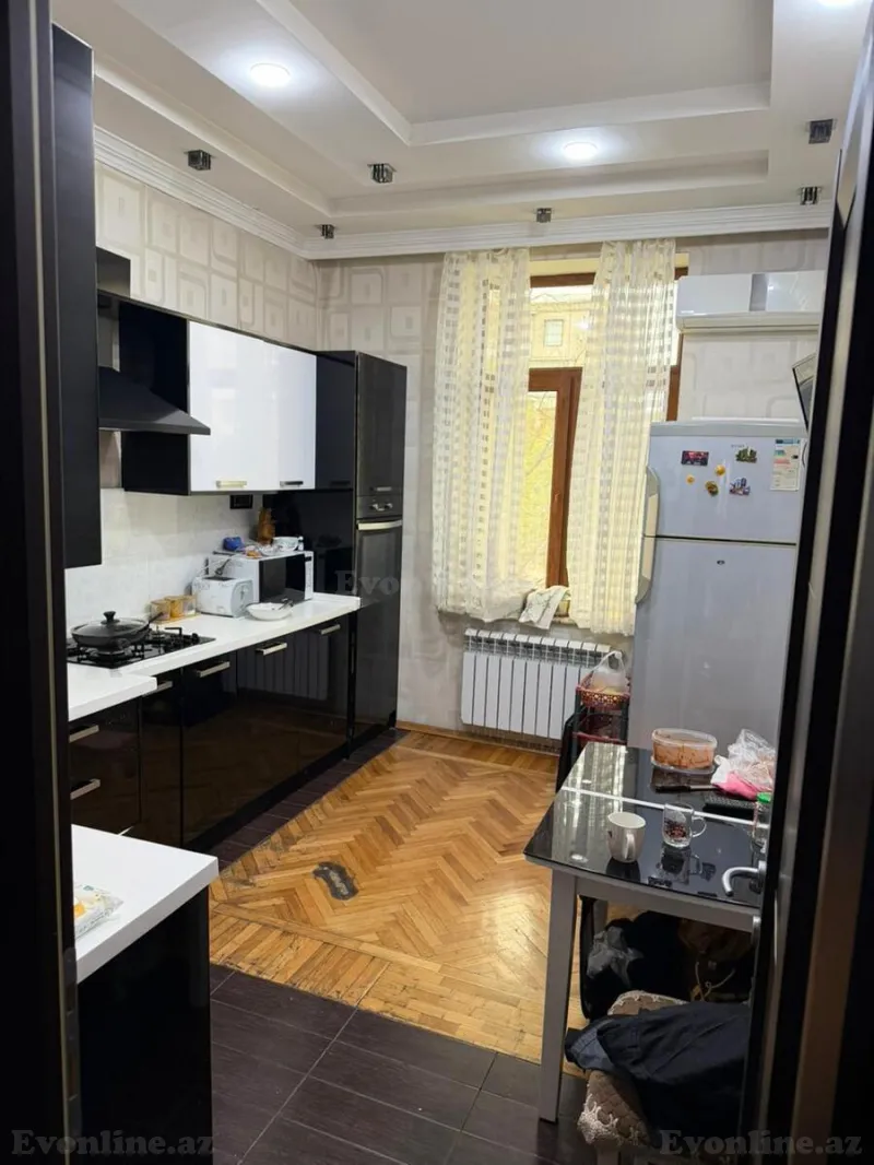 Satılır 6 otaqlı Mənzil Köhnə tikili 160 m² Nəriman Nərimanov m. - şəkil 6