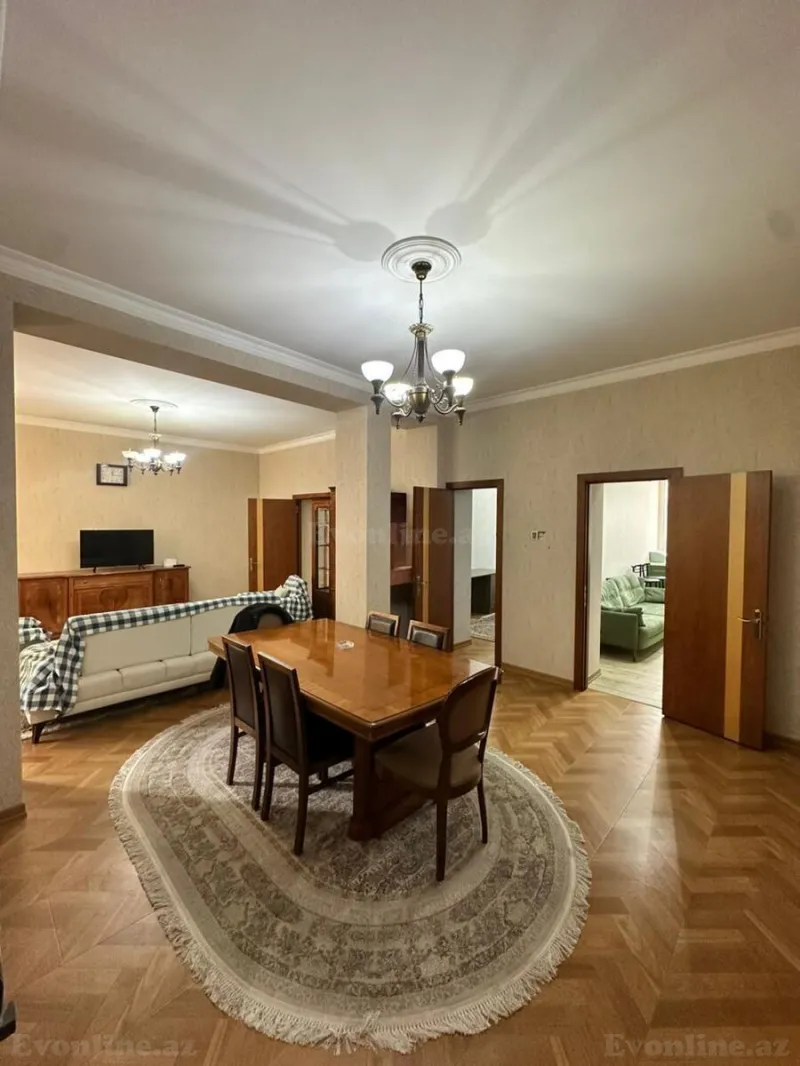 Satılır 3 otaqlı Mənzil Köhnə tikili 93 m² Nəsimi r. - şəkil 2