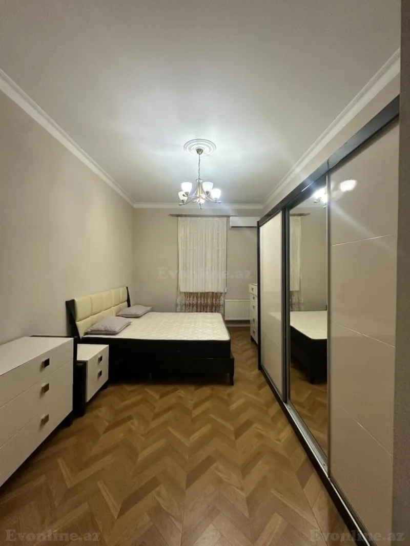 Satılır 3 otaqlı Mənzil Köhnə tikili 93 m² Nəsimi r. - şəkil 4