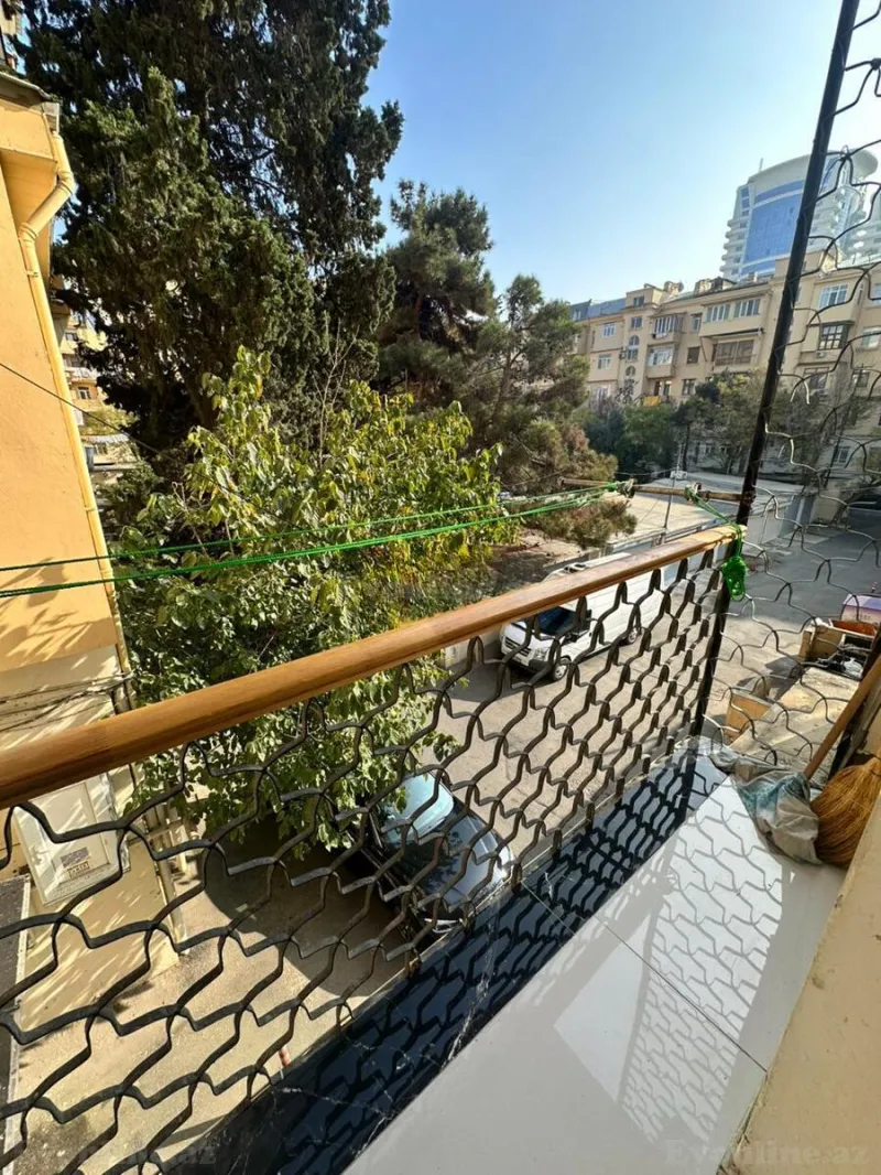 Satılır 3 otaqlı Mənzil Köhnə tikili 93 m² Nəsimi r. - şəkil 12