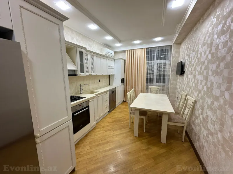 Kirayə verilir 4 otaqlı Mənzil Yeni tikili 200 m² 28 May m. - şəkil 7