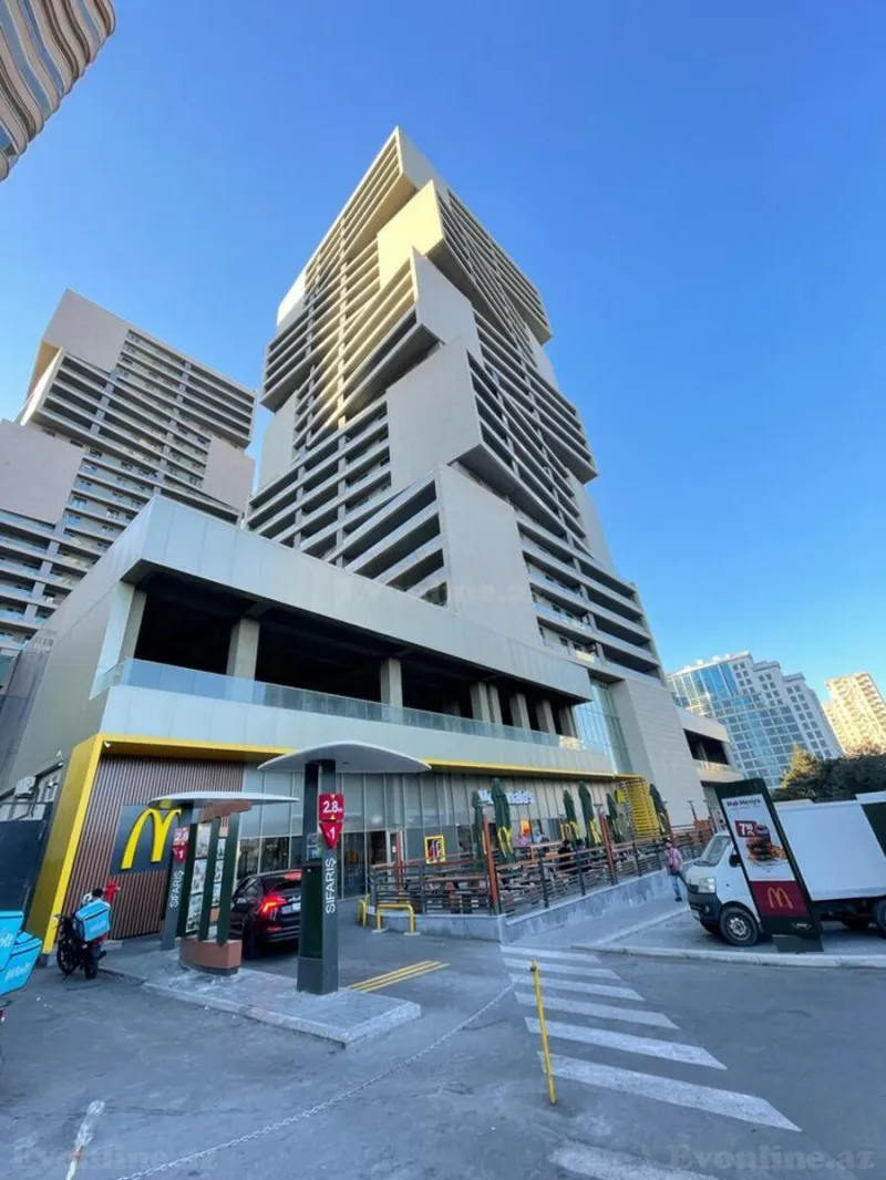 3 otaqlı Mənzil 150 m² Yasamal r. Kirayə verilir