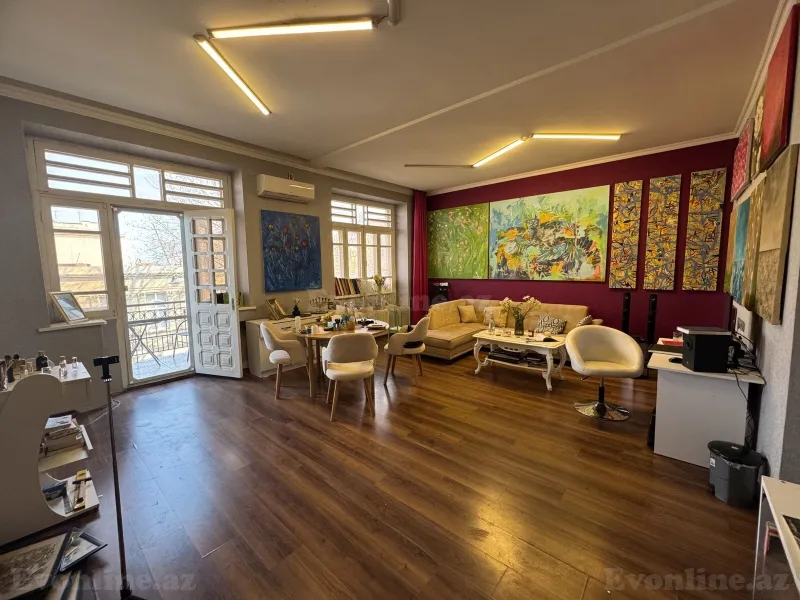 Satılır 3 otaqlı Mənzil Köhnə tikili 90 m² Səbail r. - şəkil 3