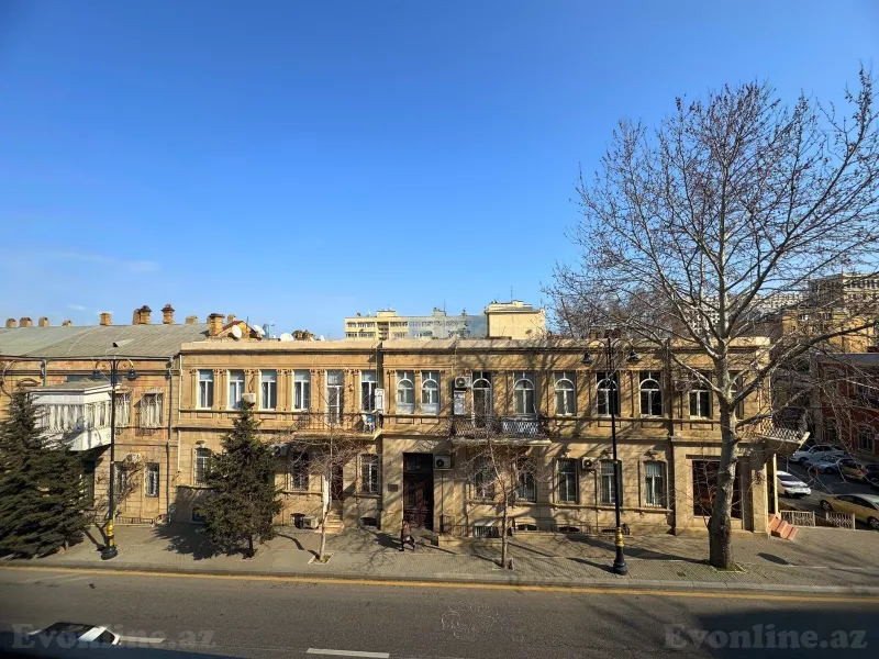 Satılır 3 otaqlı Mənzil Köhnə tikili 90 m² Səbail r. - şəkil 6